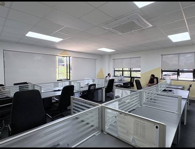 749M² OFFICE TO LET IN MIDRIDGE PARK